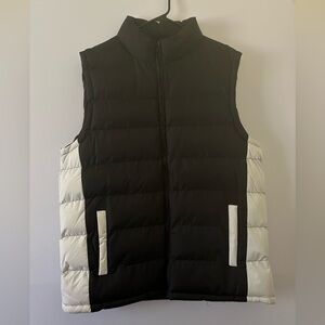 Cambridge Classics Men’s XL Black & White Puffer Vest Jacket